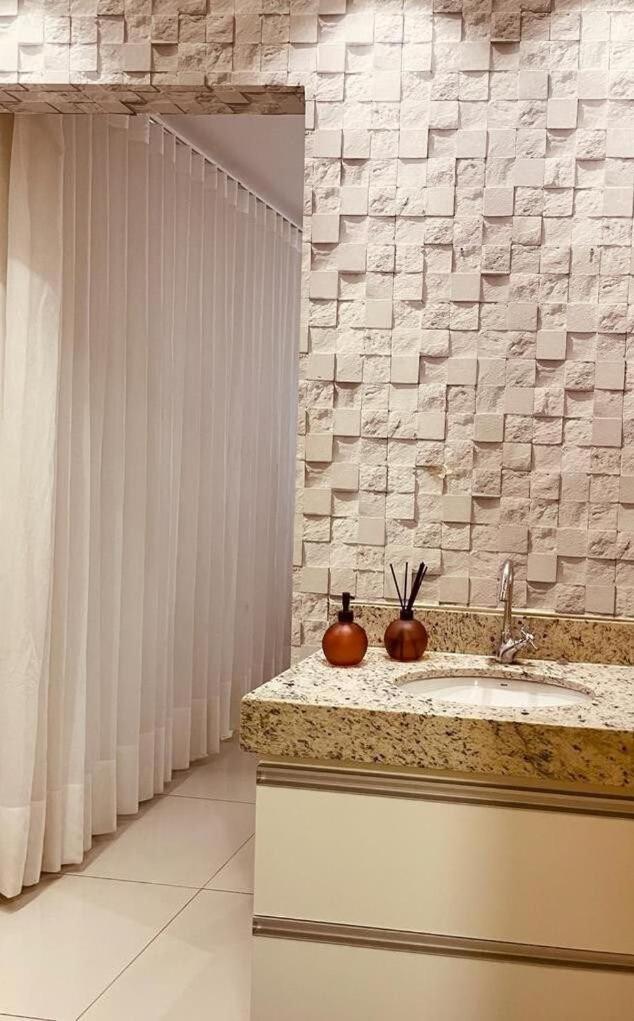 2 Qts.| 4 Hosp. | Ao Lado Do Goiania Shopping Apartment Exterior photo