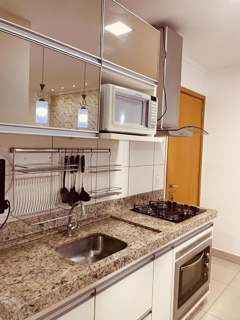 2 Qts.| 4 Hosp. | Ao Lado Do Goiania Shopping Apartment Exterior photo